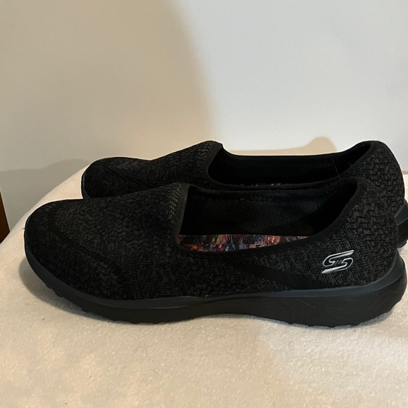 SkechersWomen’s Microburst AirCooled Memory Foam Sz 9 Black Slip on Shoe - Picture 4 of 11